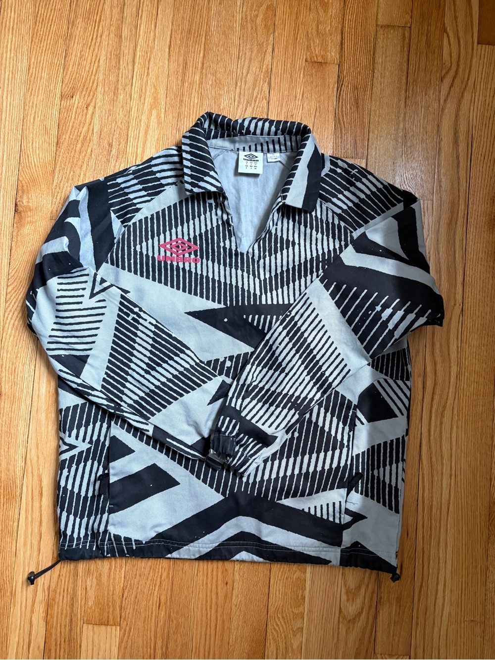 Umbro women’s warm up jacket size small
